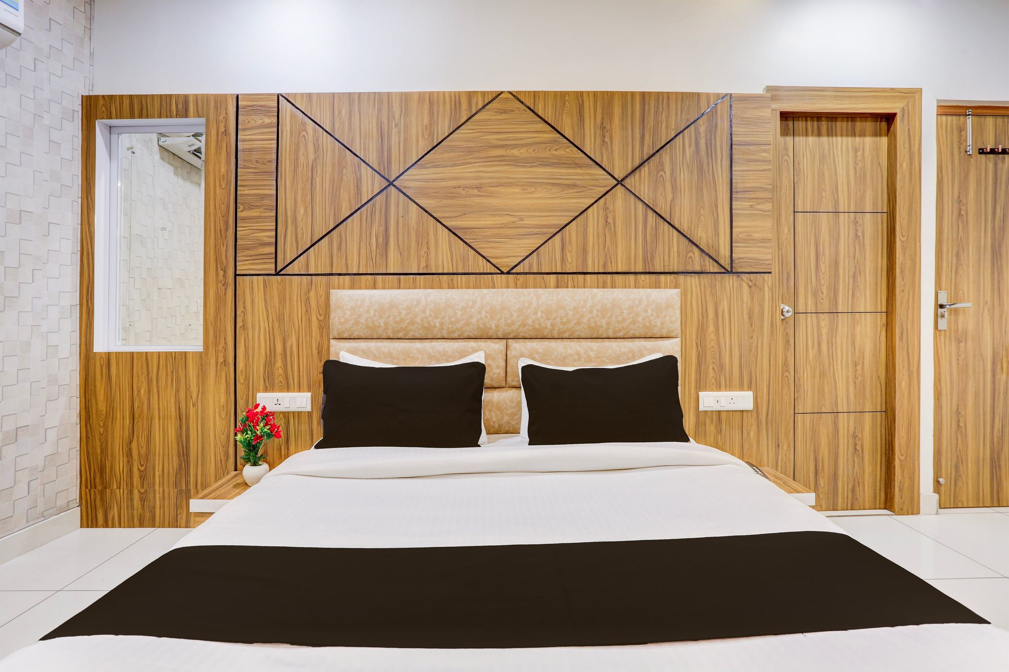 Super Townhouse Model Town Rohtak Formerly Hotel Tathastu Classic 9