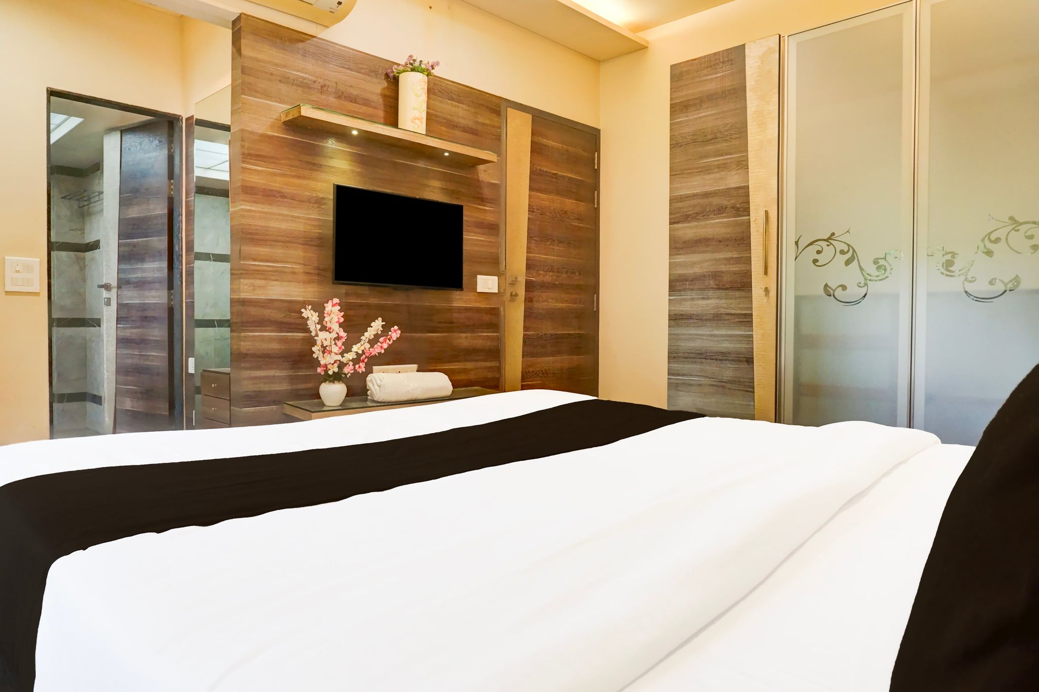 Hotel O by OYO Tejas Inn Classic 8