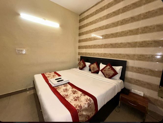 Hotel Mehak Palace By Aura Deluxe Room 5