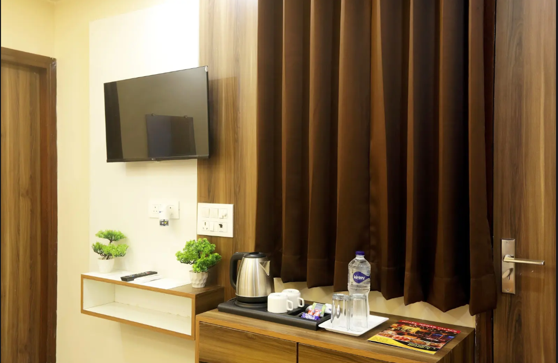 Hotel Mehak Palace By Aura Deluxe Room 13