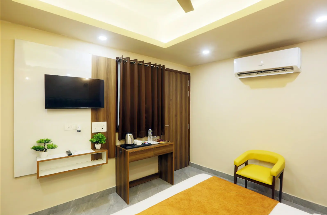 Hotel Mehak Palace By Aura Deluxe Room 10