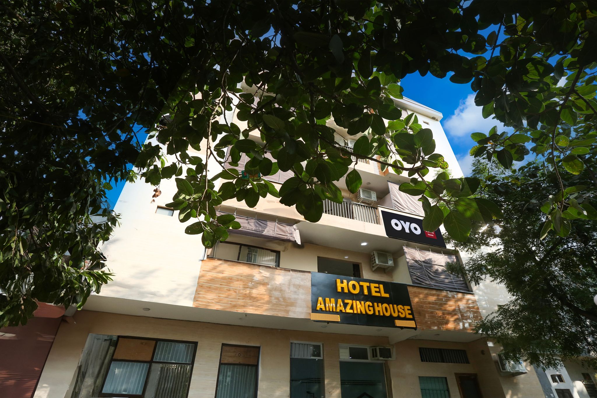 Super Hotel O Sector 25 Near Iskcon Temple Formerly Hotel Amazing House