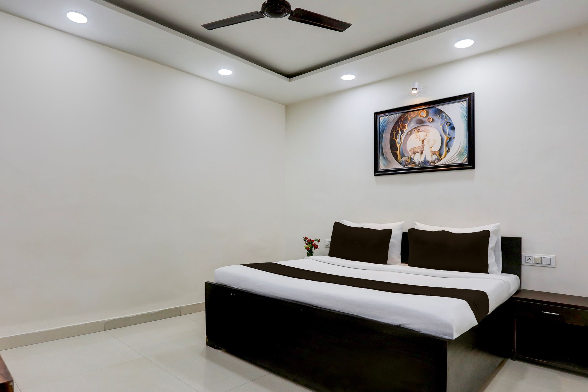 Super Hotel O Sector 25 Near Iskcon Temple Formerly Hotel Amazing House Classic 2
