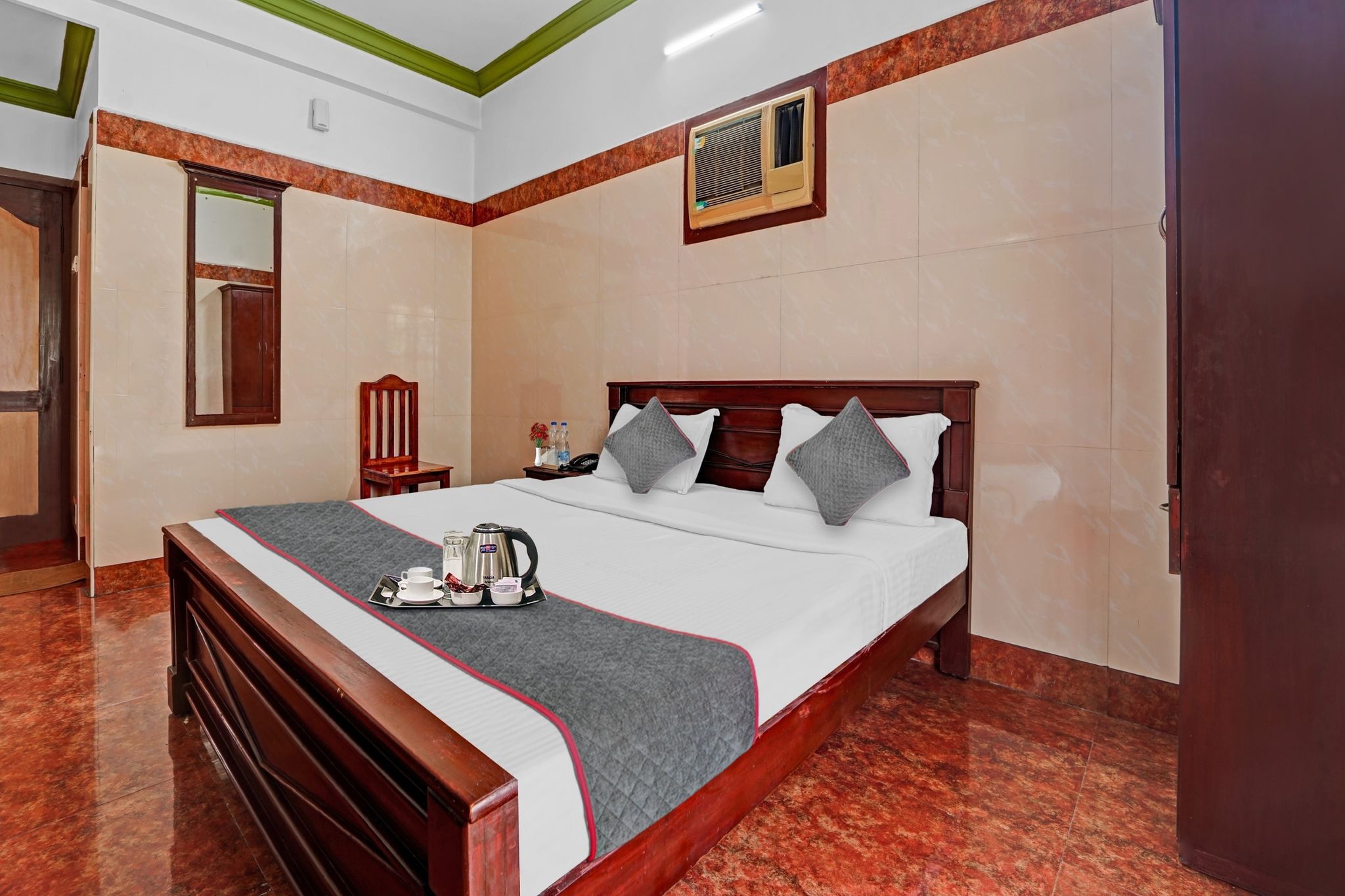 Hotel O Sasti Inn Classic 6