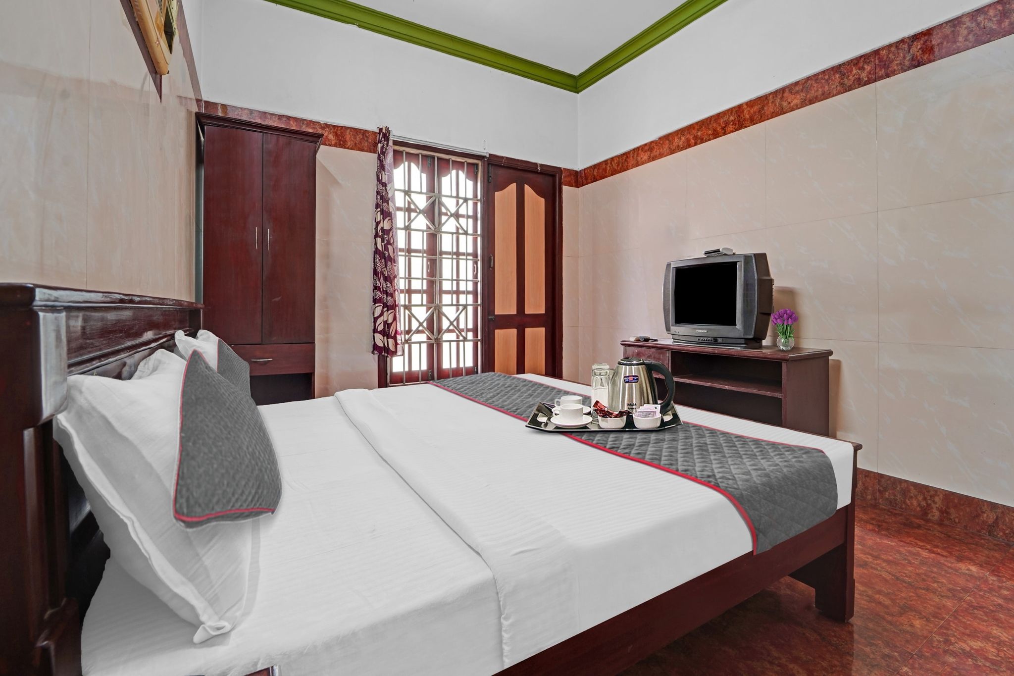 Hotel O Sasti Inn Classic 8