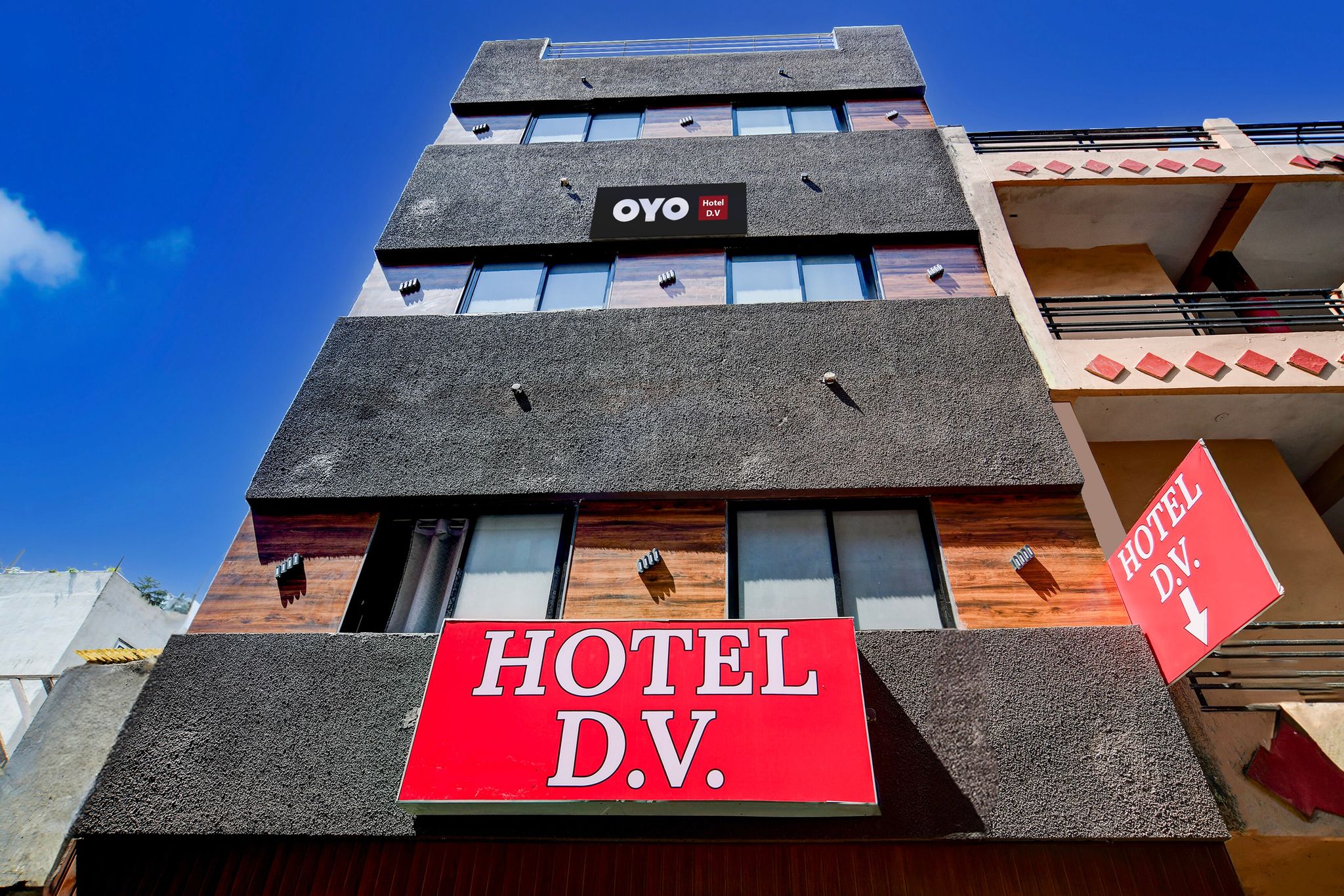 Hotel O D.V Near Medanta Hospital Indore