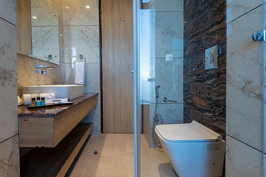 Royal Executive with Balcony View Room