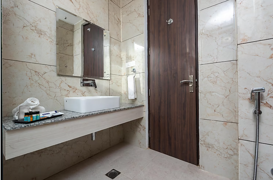 The Seasons Dalhousie - Best Valley View & Mountain View AC Hotel in Dalhousie Valley View Royal Executive Room 12