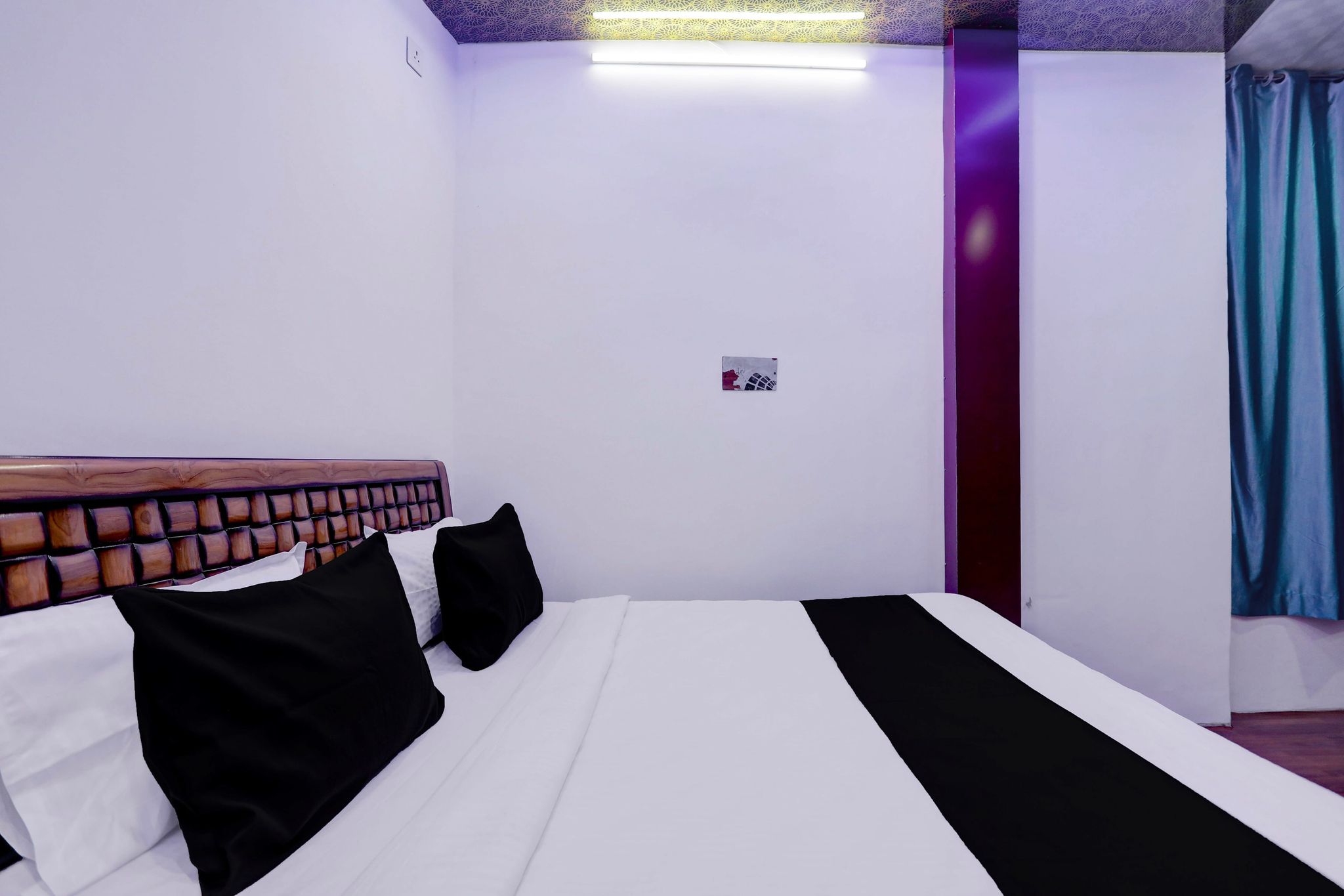 OYO 823935 Hotel Awadh Inn Classic 6