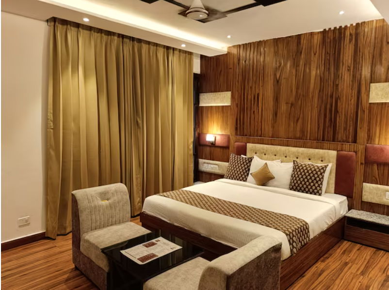 GREEN RETREAT HOTELS DELUXE ROOM WITH PRIVATE BALCONY 17