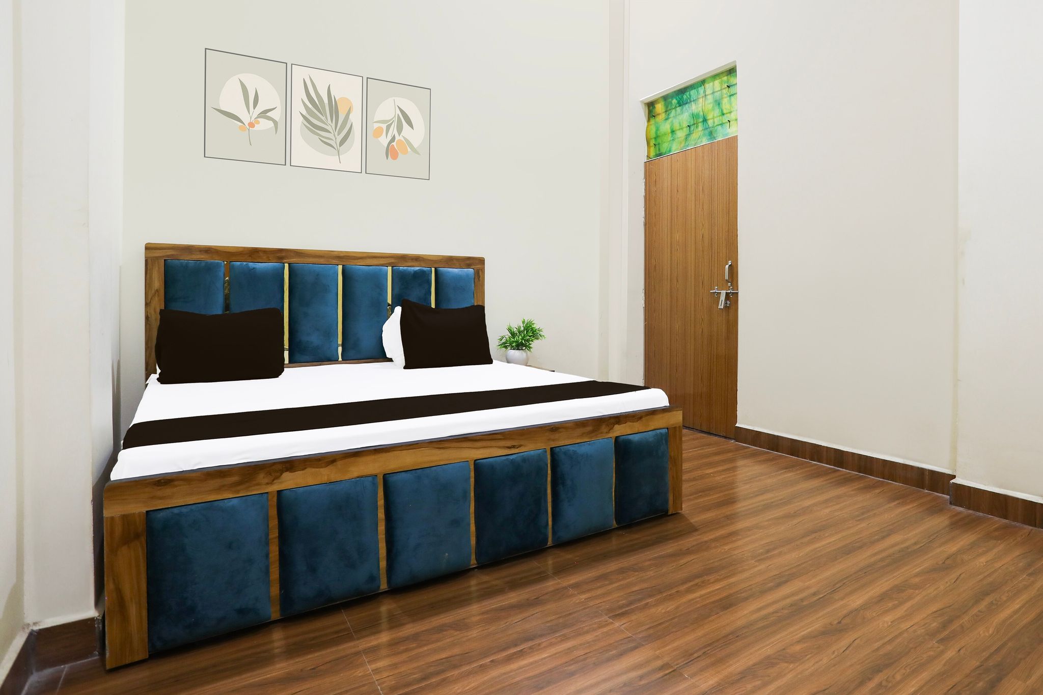 Hotel O SHREE MANDAP HOTEL Classic 8