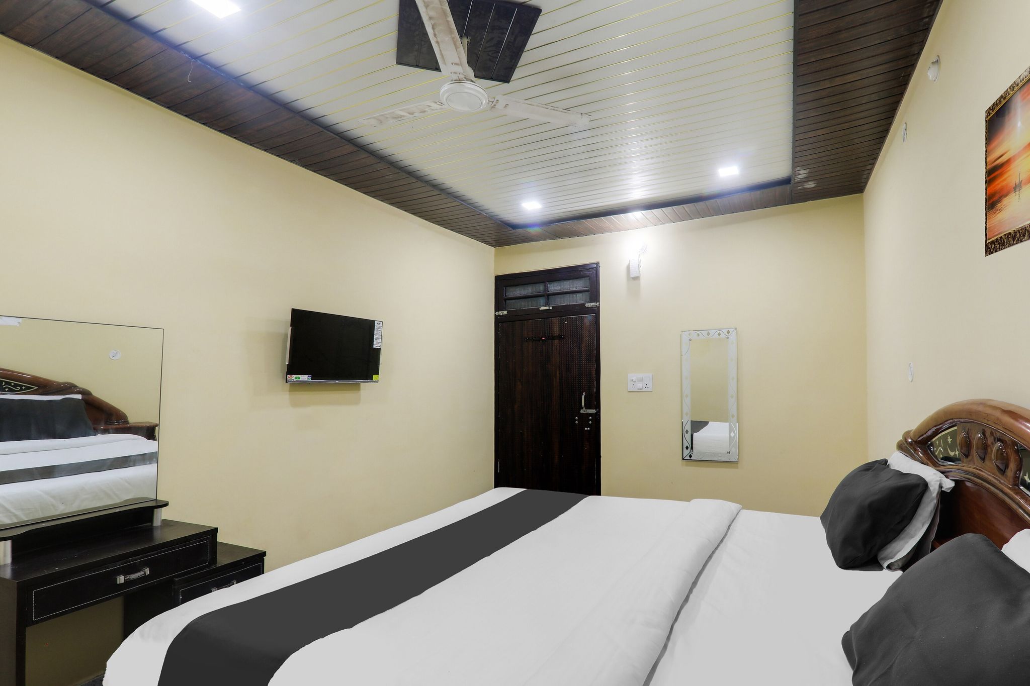 Hotel O Shri Buddheshwar Temple Lucknow Classic 9