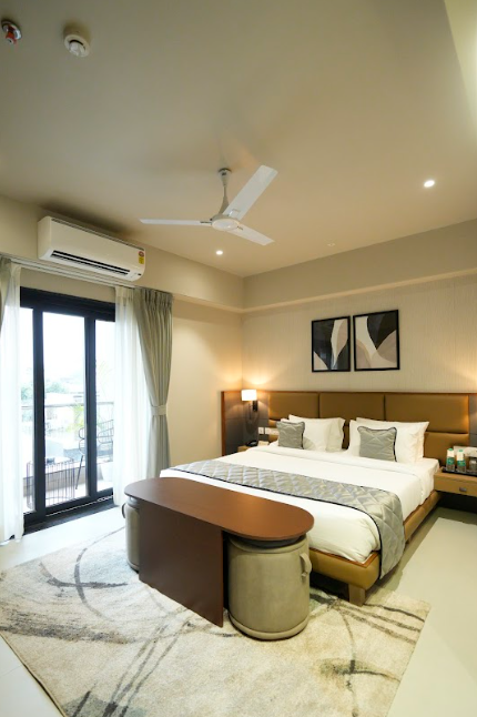 Hotel Sivanta By Bombay Group of Hotels King Room With Private Balcony 2