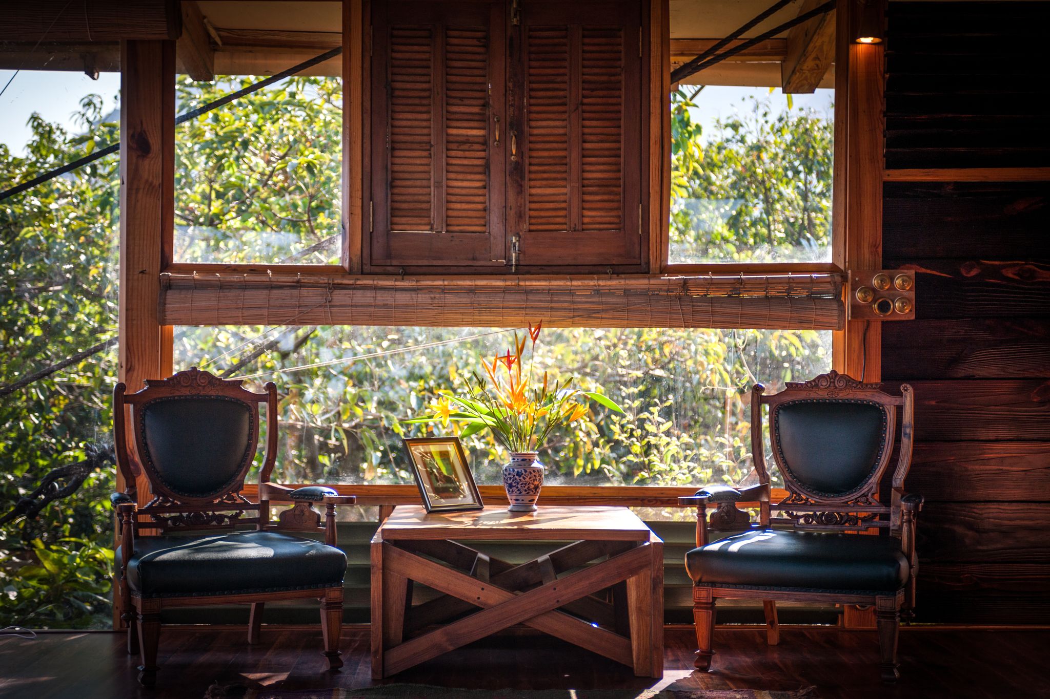 Canopy Machan with Bathtub on Deck