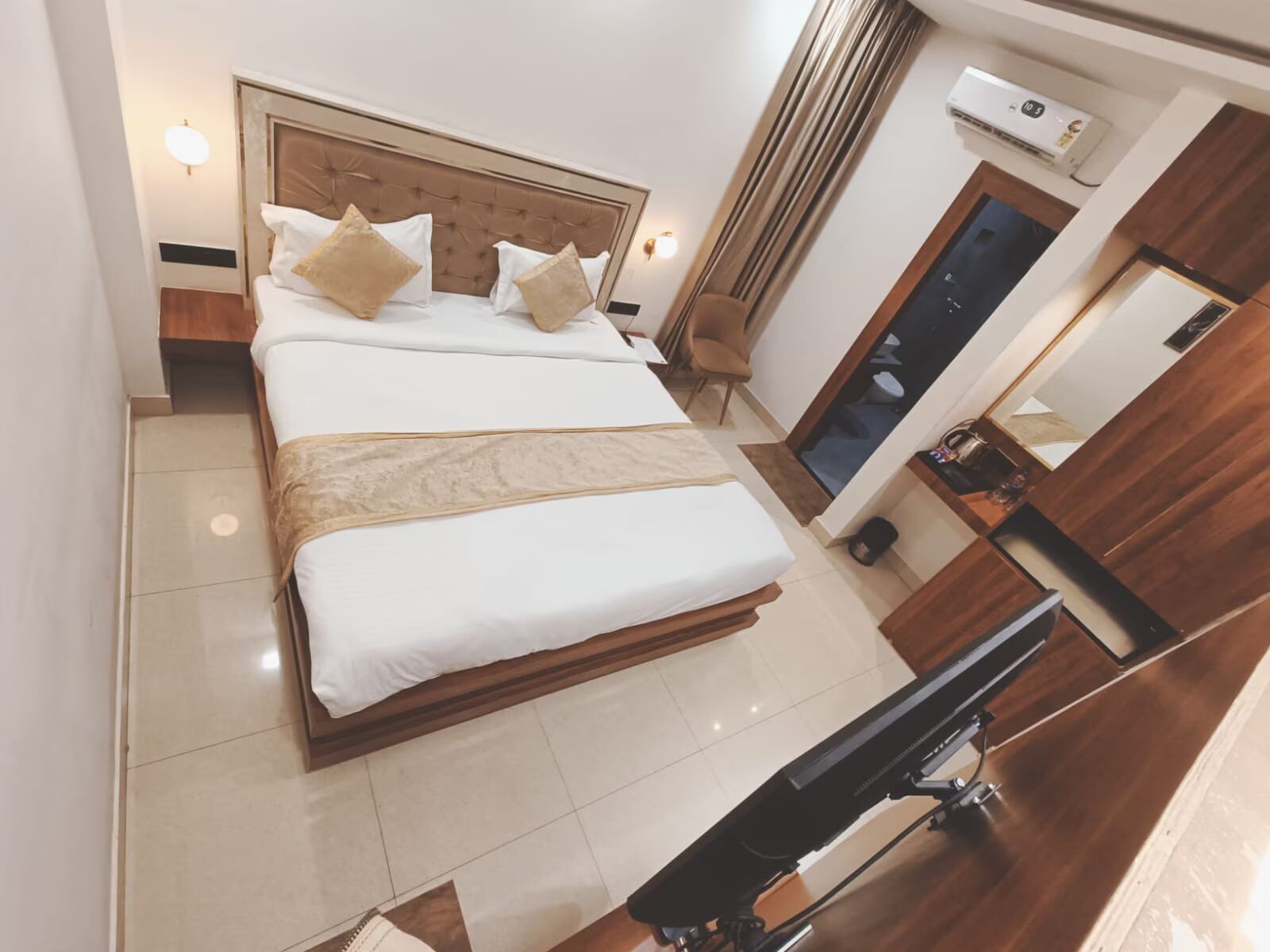 Hotel Lawang Signage Standard Room 3