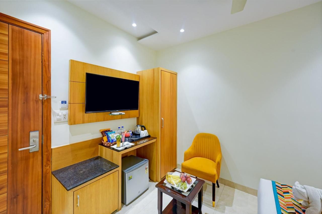 Classio Royale by iO Hotels Executive Room 16