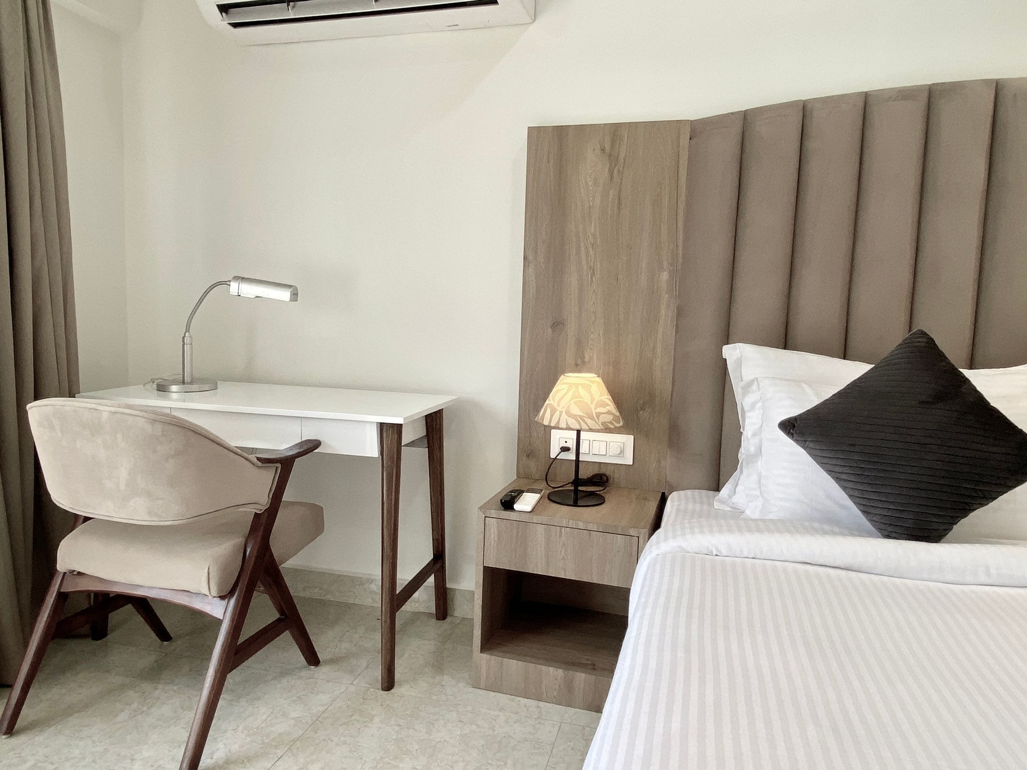 Superior Room with Bathtub