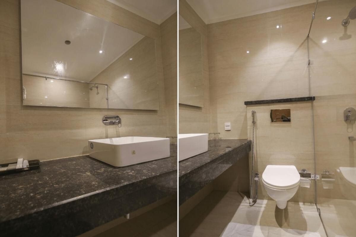 One Earth City Heart Amritsar Deluxe Queen Room 5