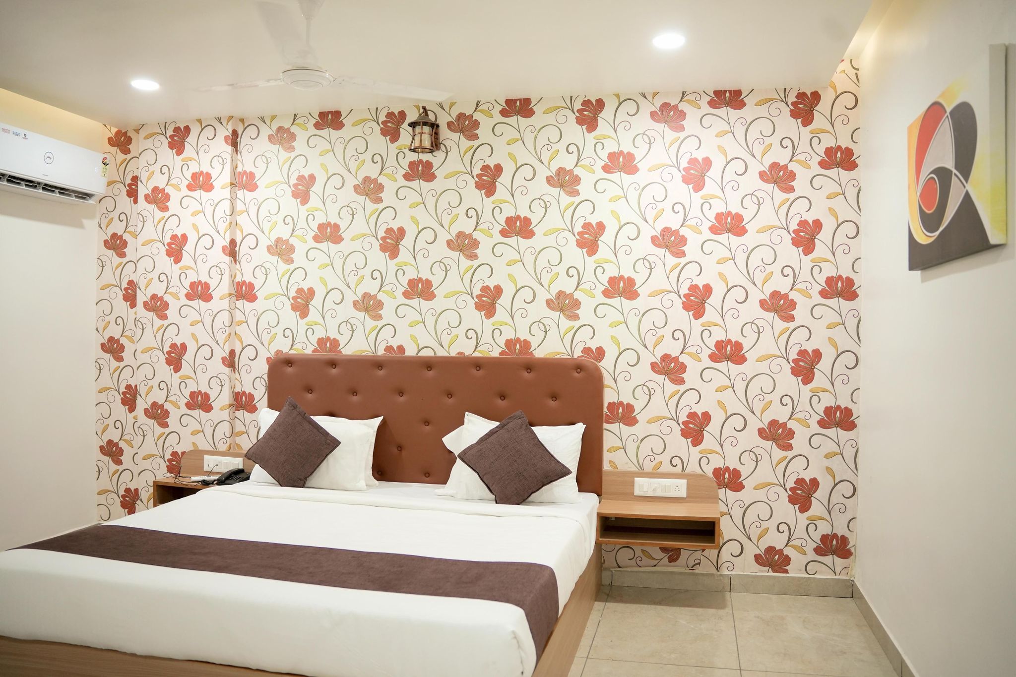 Comfort Deluxe Room
