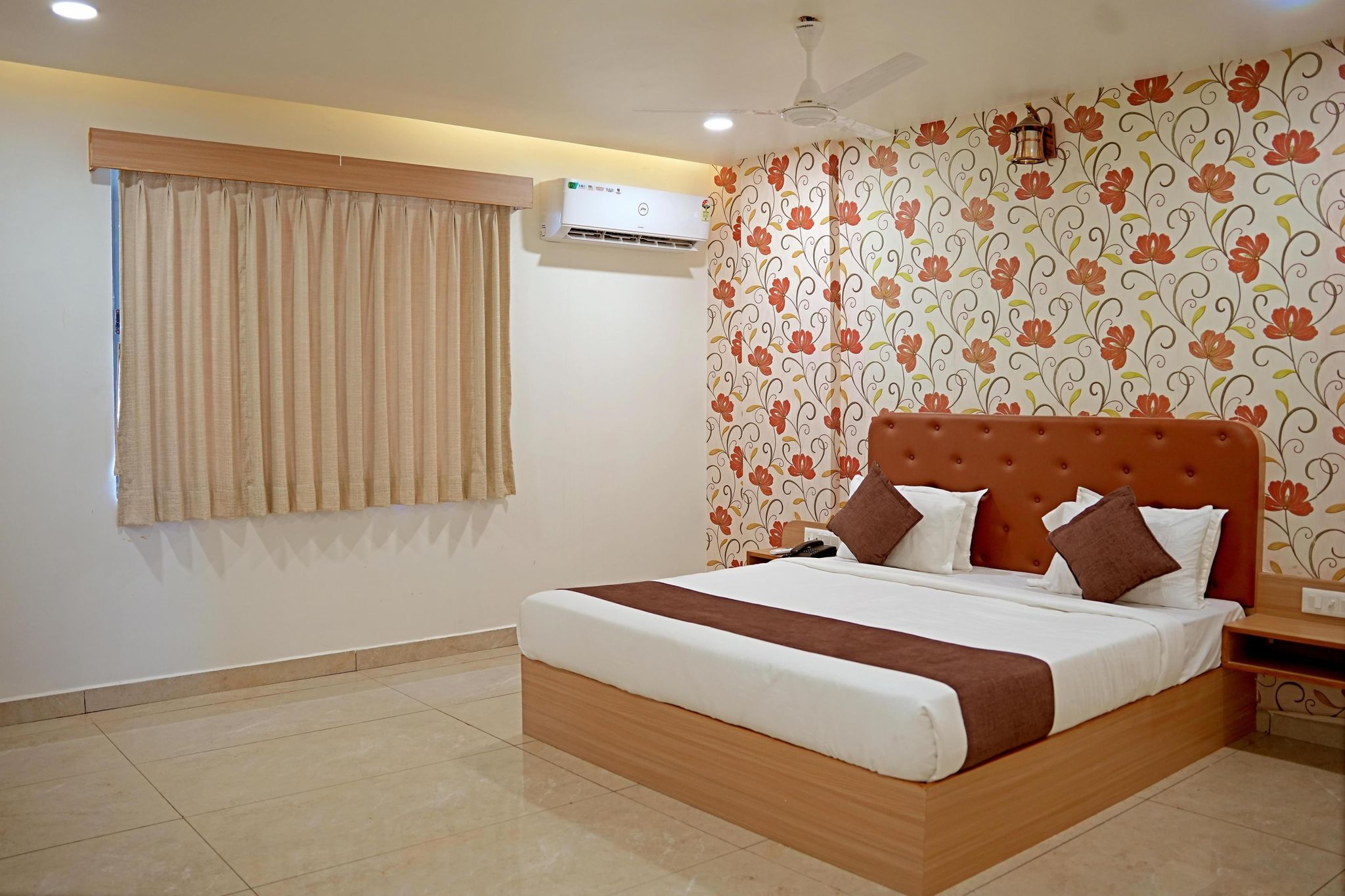 Comfort Deluxe Room