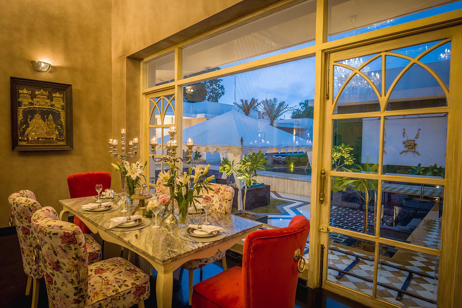 Food & Dining