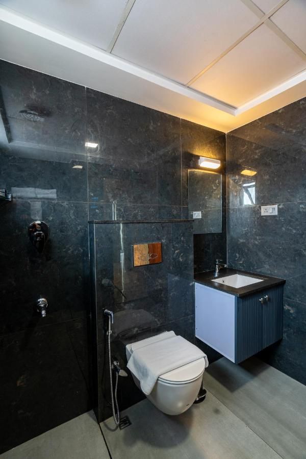 Deluxe Room AC