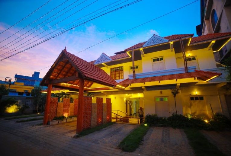 Thiraviam Tourist Home