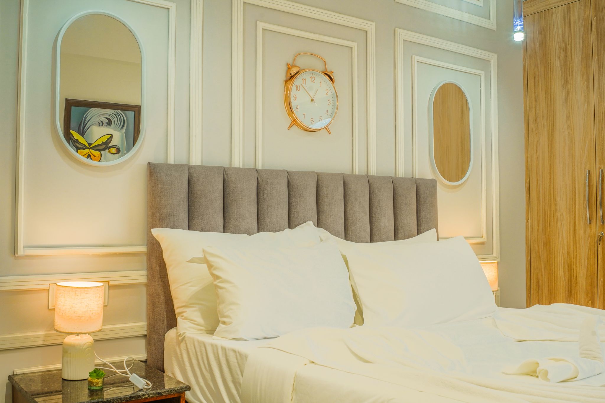 2 BHK With Balcony & Lift