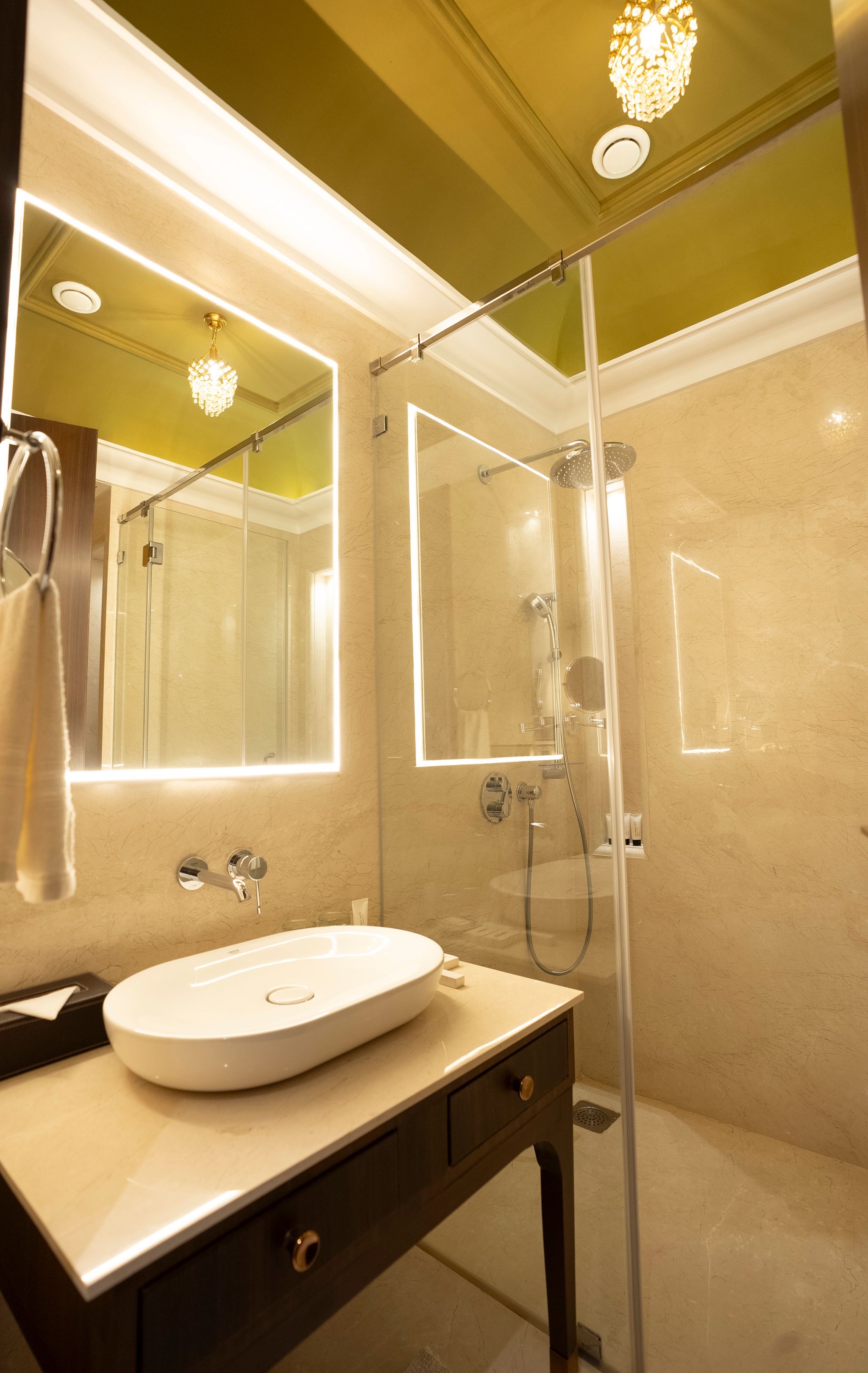 The Serene Room Pool View