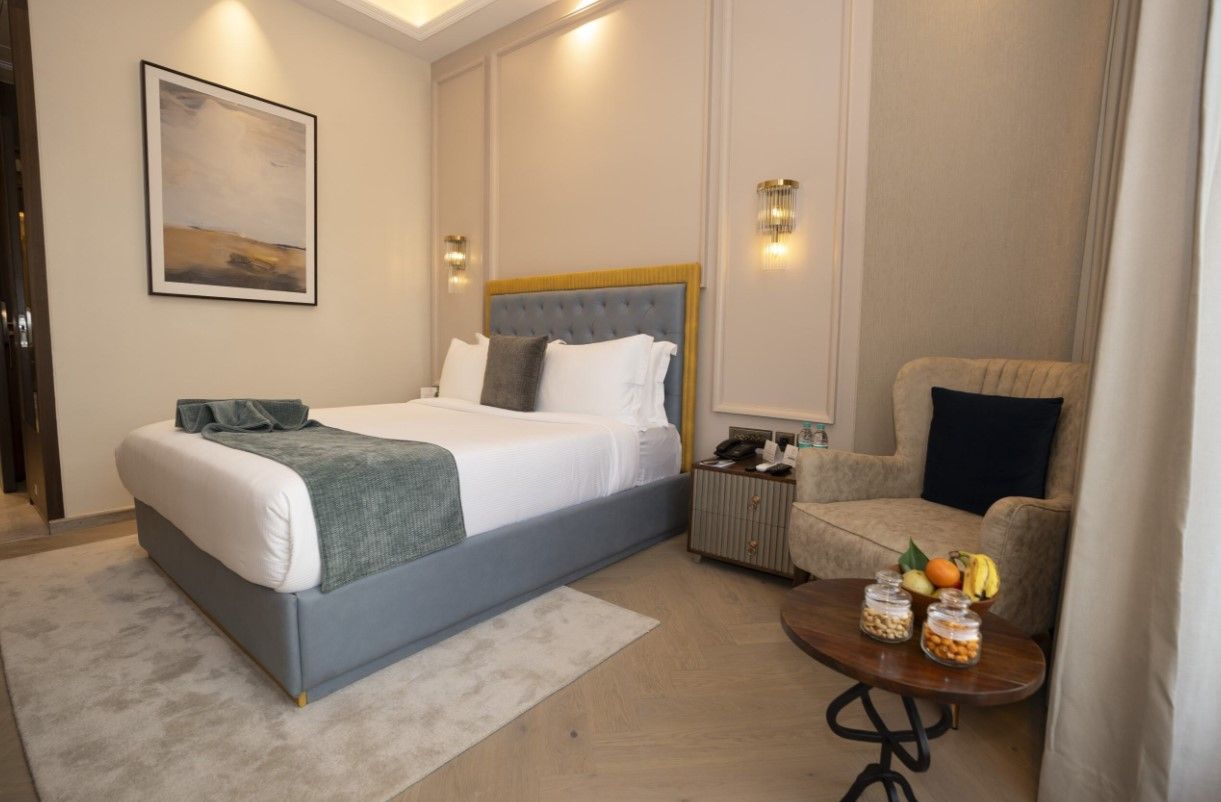 The Serene Room Pool View