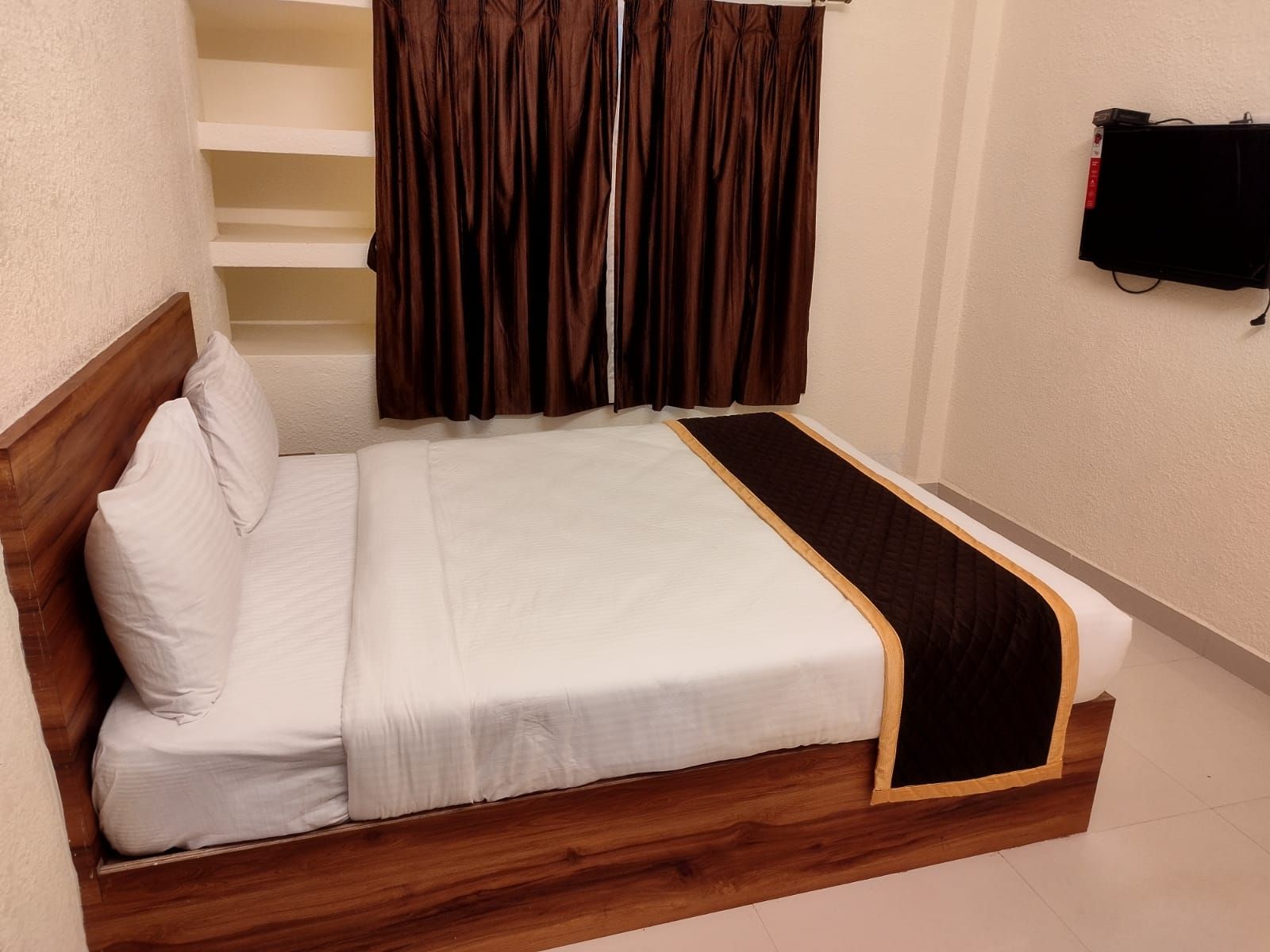 Standard Room (NON-AC)