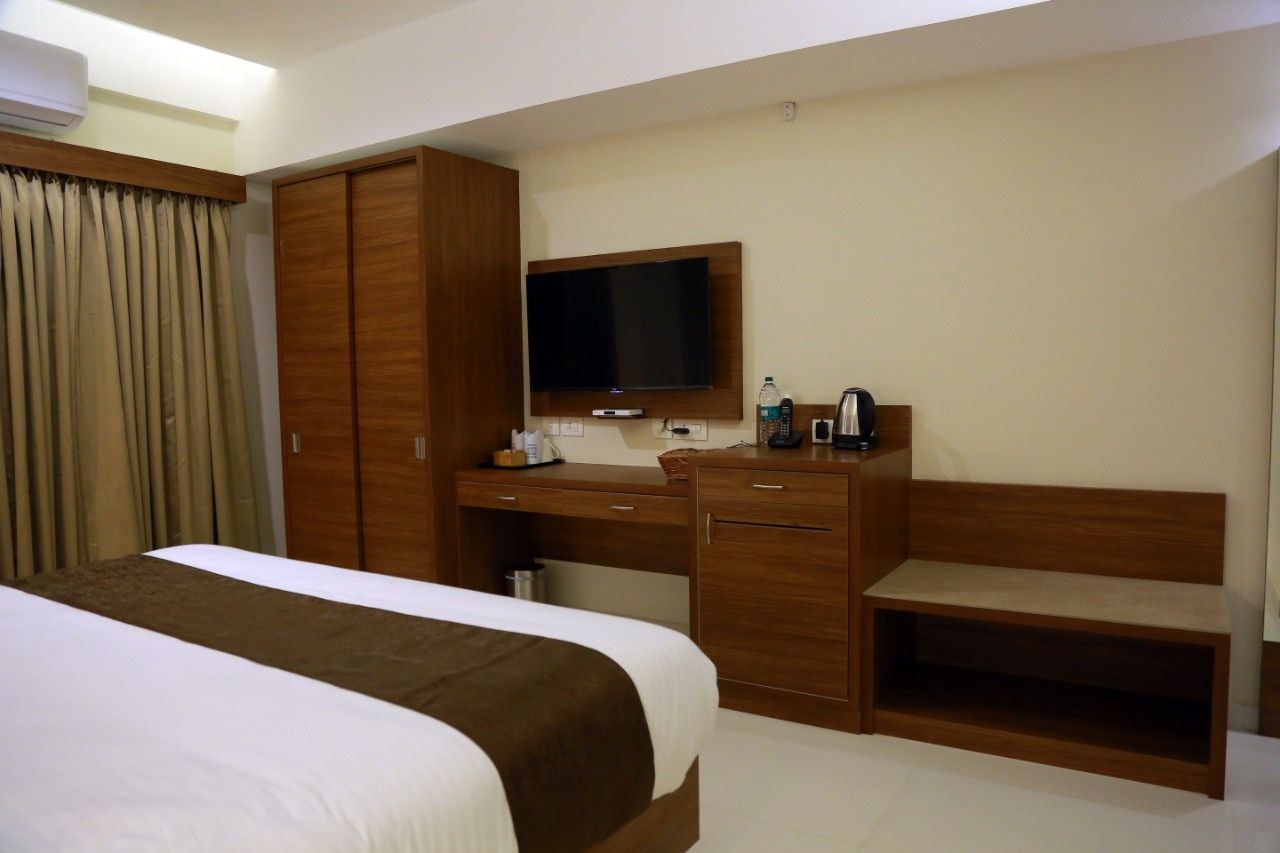 Deluxe Room AC