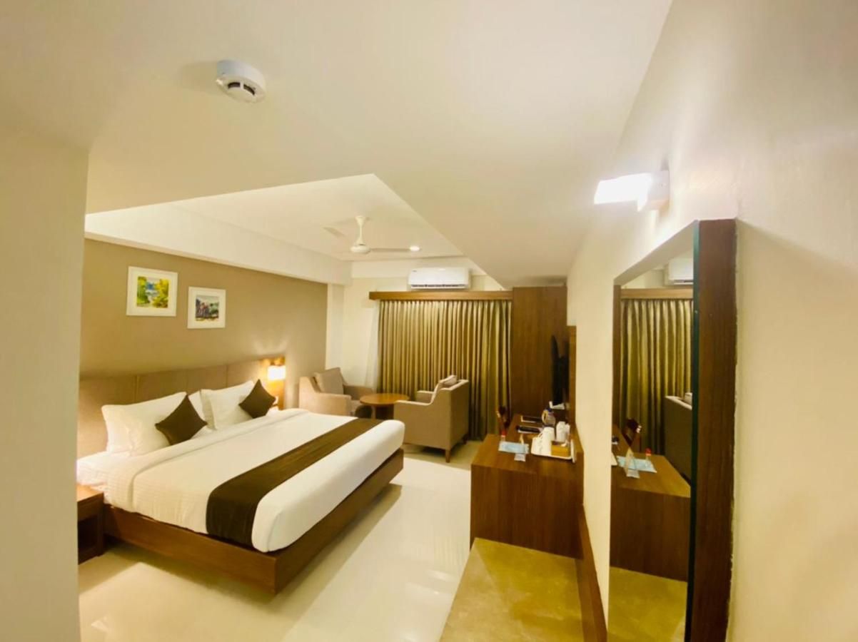 Deluxe Room AC