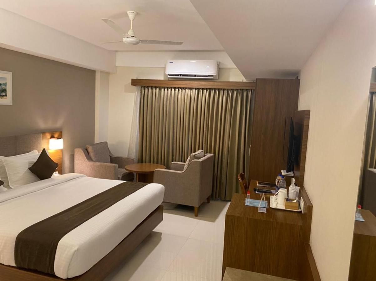 Deluxe Room AC