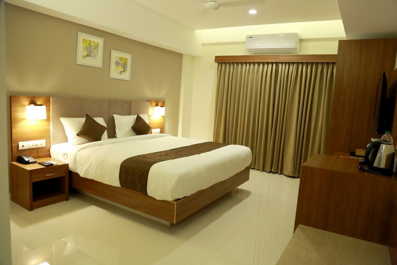 Deluxe Room AC