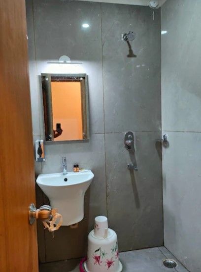 Shree Gajanan(Near Sea beach) Non AC Room 3