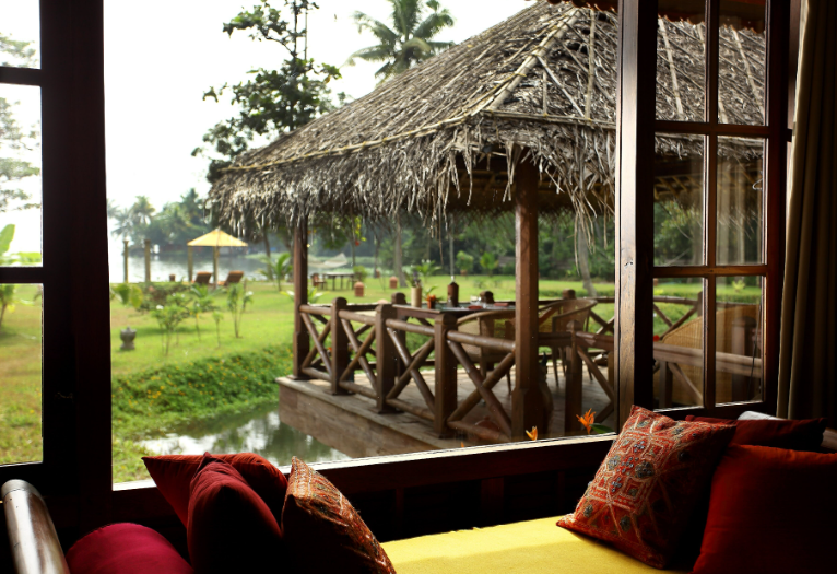 Lake View Cottage(Shaanti)