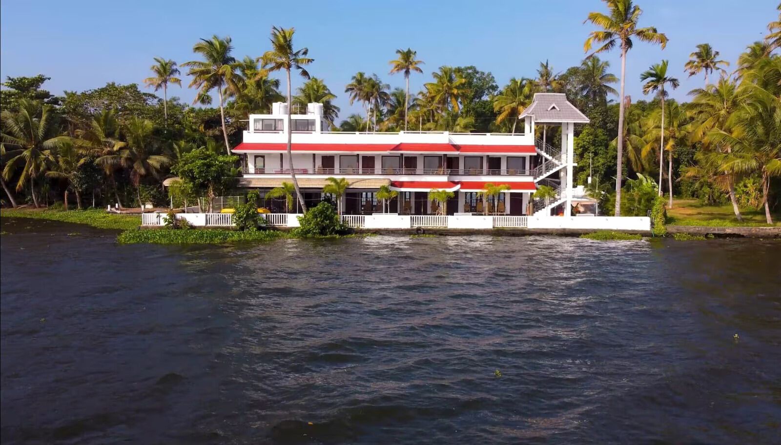 Vembanad Village Backwater Resort