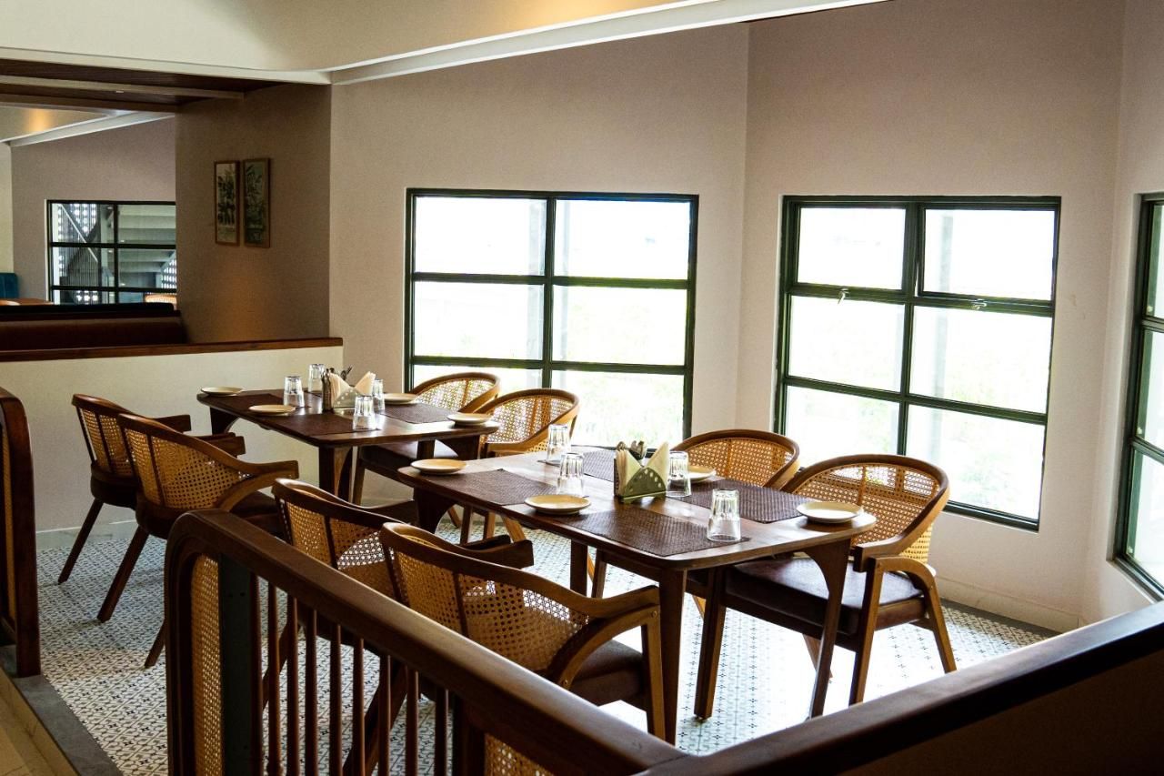 Food & Dining