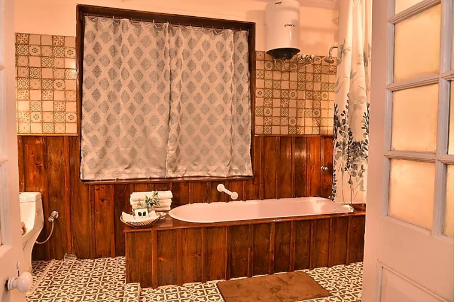 Baradighi The Bungalow Deluxe Heritage Suite Room ( Enjoy Hi-Tea with Cookies) 7