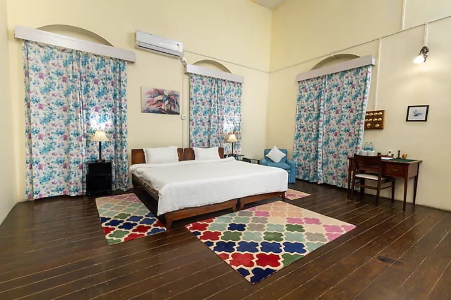Baradighi The Bungalow Deluxe Heritage Suite Room ( Enjoy Hi-Tea with Cookies)