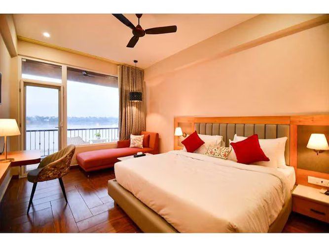 Hotel Aviral Ganga  Deluxe Room Ganga Facing 3