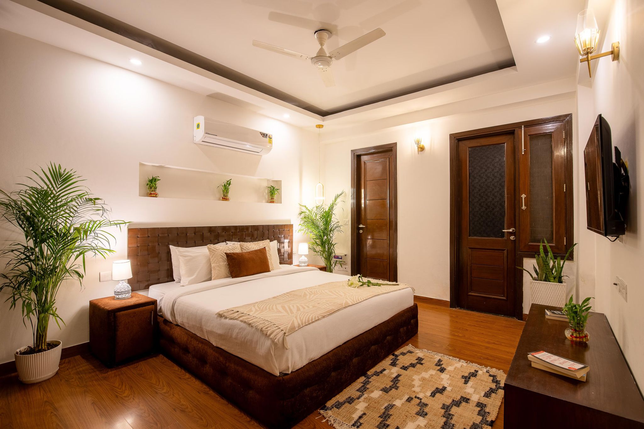 BedChambers- 3BHK APT South Extension