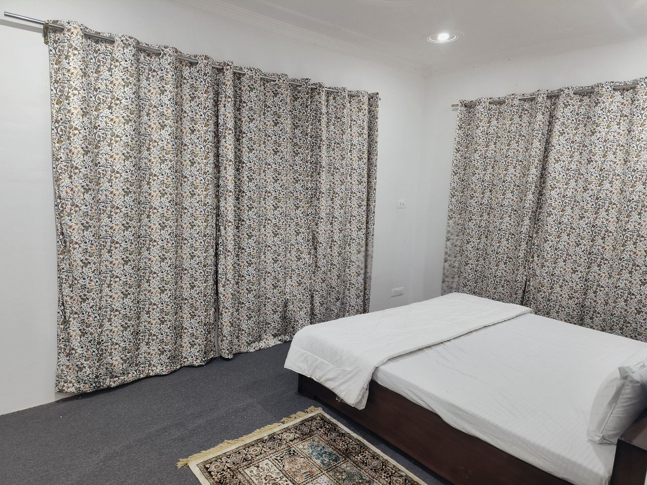 image_4533324_ebfe4931-b1b9-4d02-8915-58e1c7b8c82a