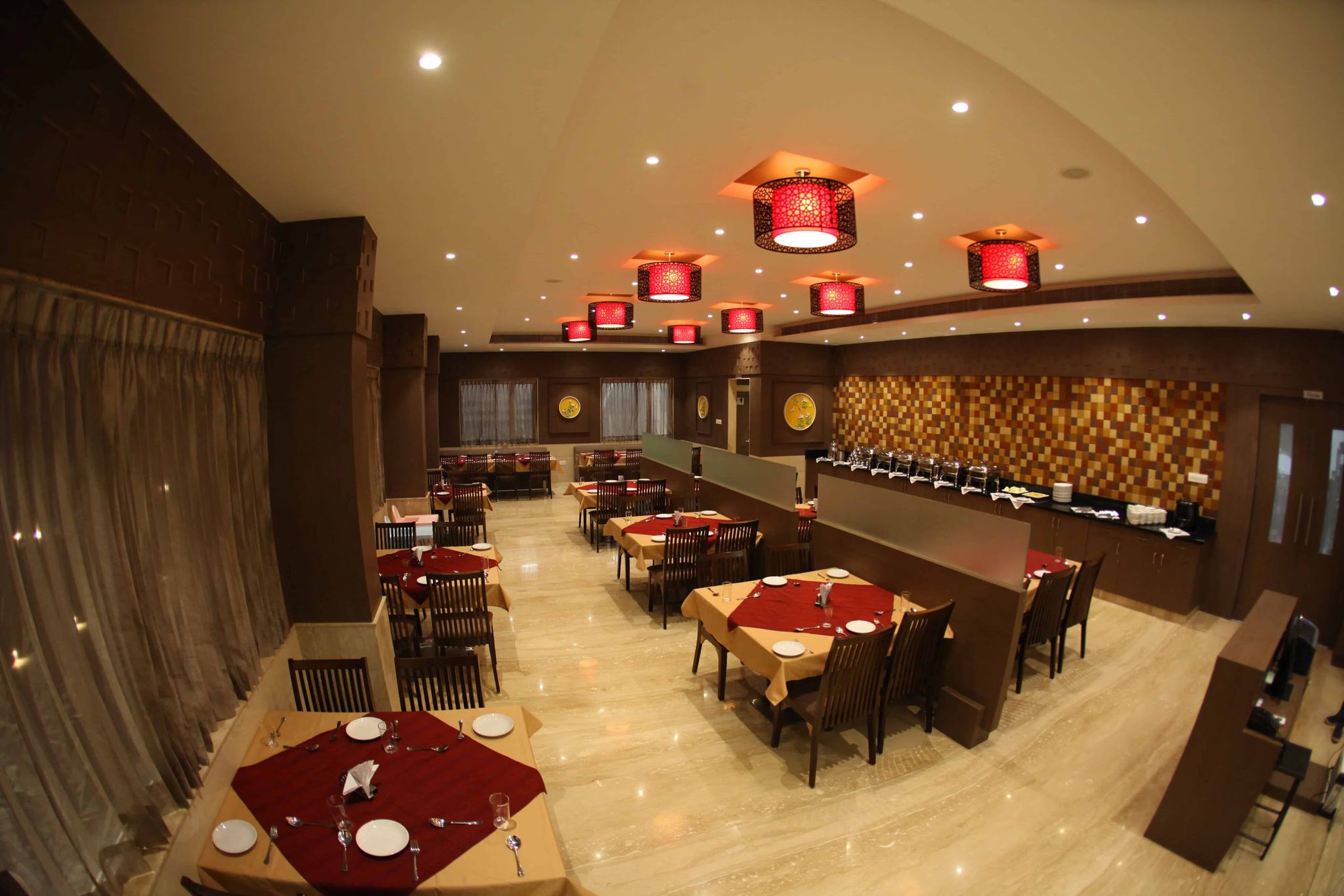 Food & Dining