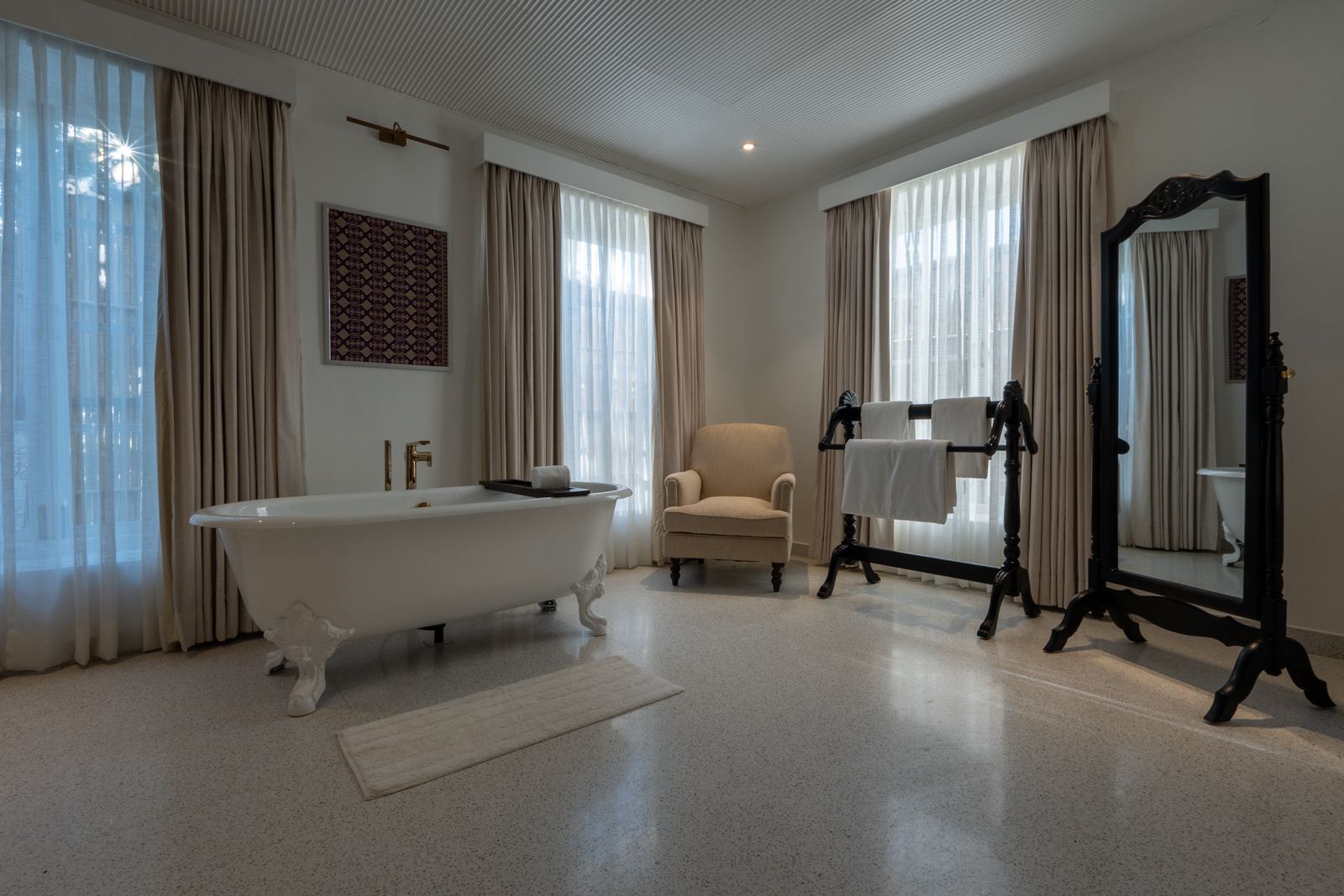 The Postcard in the Durrung Tea Estate, Assam Bungalow Room 5