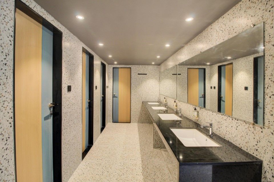 Mumbai Dorms Single Bed in Male Dormitory Room 2