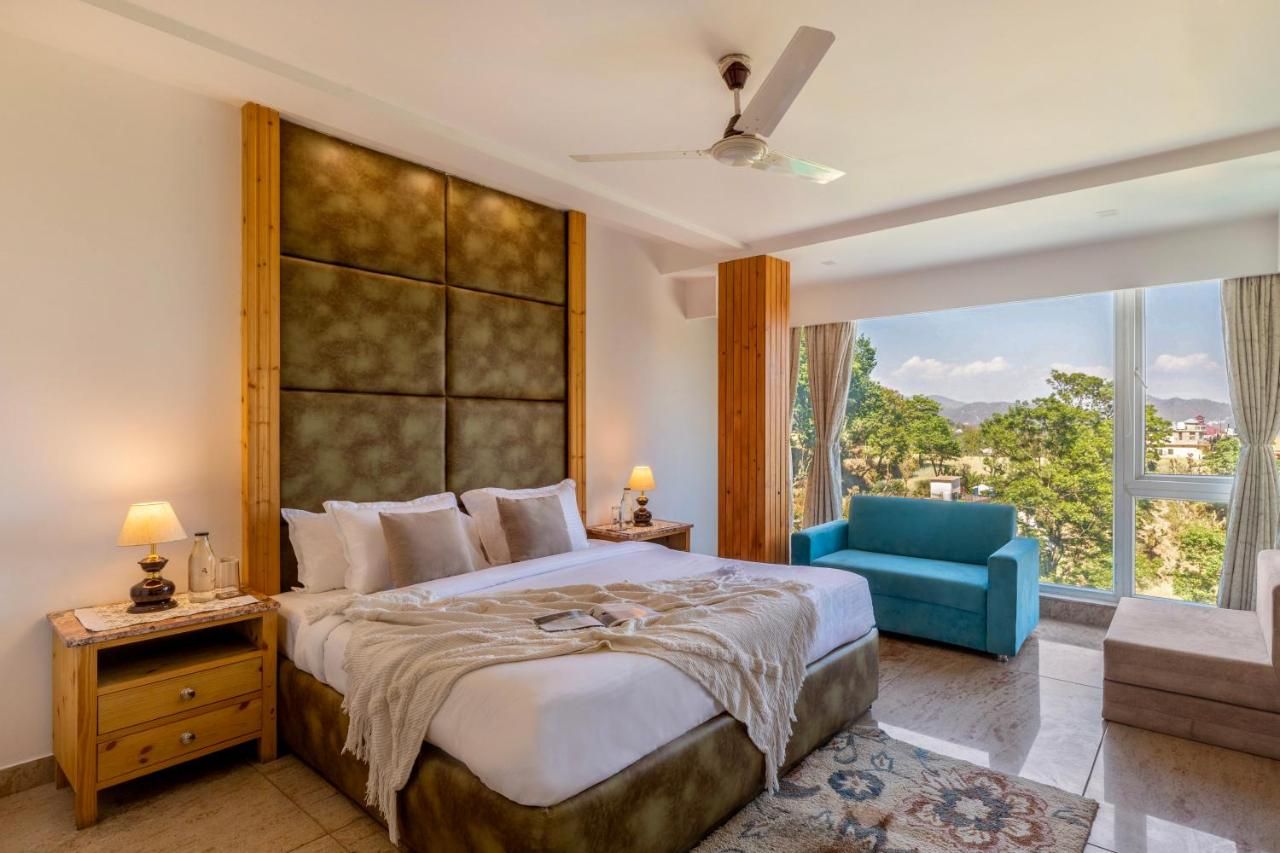 Alaya Stays 2 BHK with Garden & Hill View - Livelife Alaya Stays 2 BHK with Garden & Hill View 2