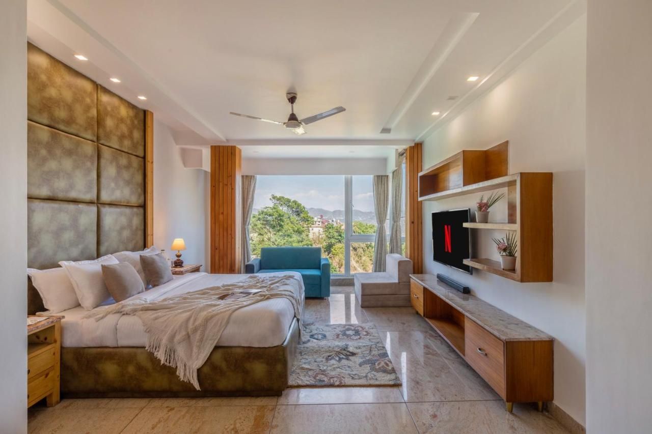 Alaya Stays 2 BHK with Garden & Hill View - Livelife Alaya Stays 2 BHK with Garden & Hill View 4