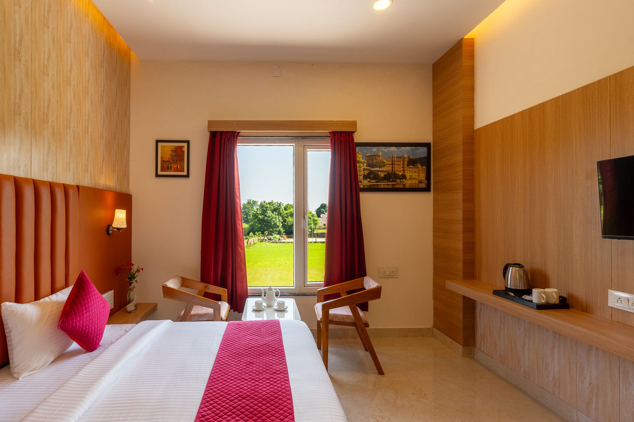 Deluxe Garden View Room